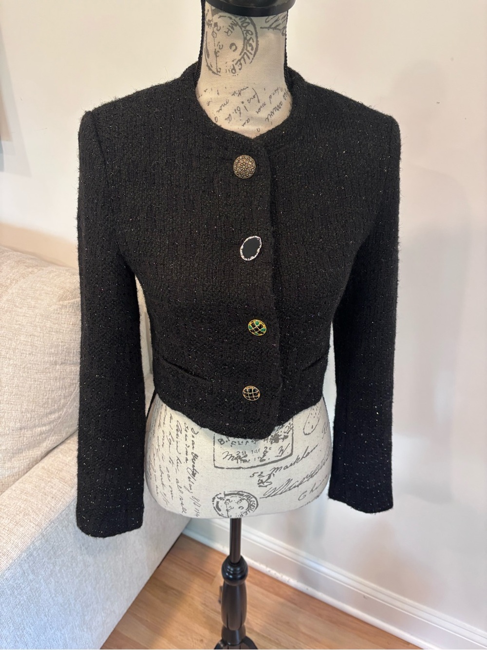 Urban Revivo cropped jacket with mismatched novelty buttons size US 4